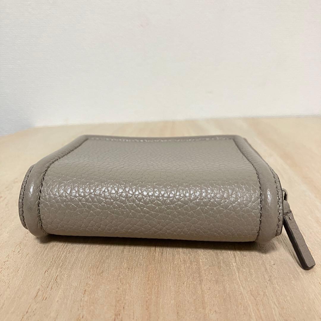 未使用✨ トリーバーチ✨二つ折り財布✨グレージュ✨レザー ✨コンパクト