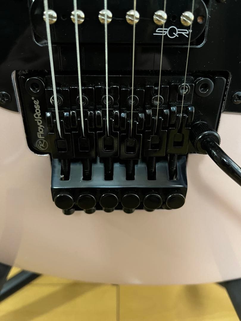 Squier ストラトキャスター　HH FRシェルピンク