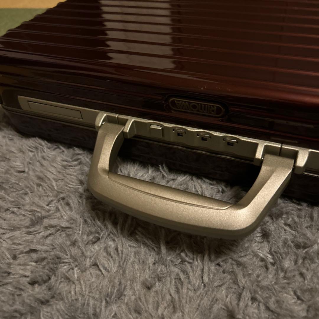 美品　リモワ アタッシュケース ポリカーボネート 18L ビジネス