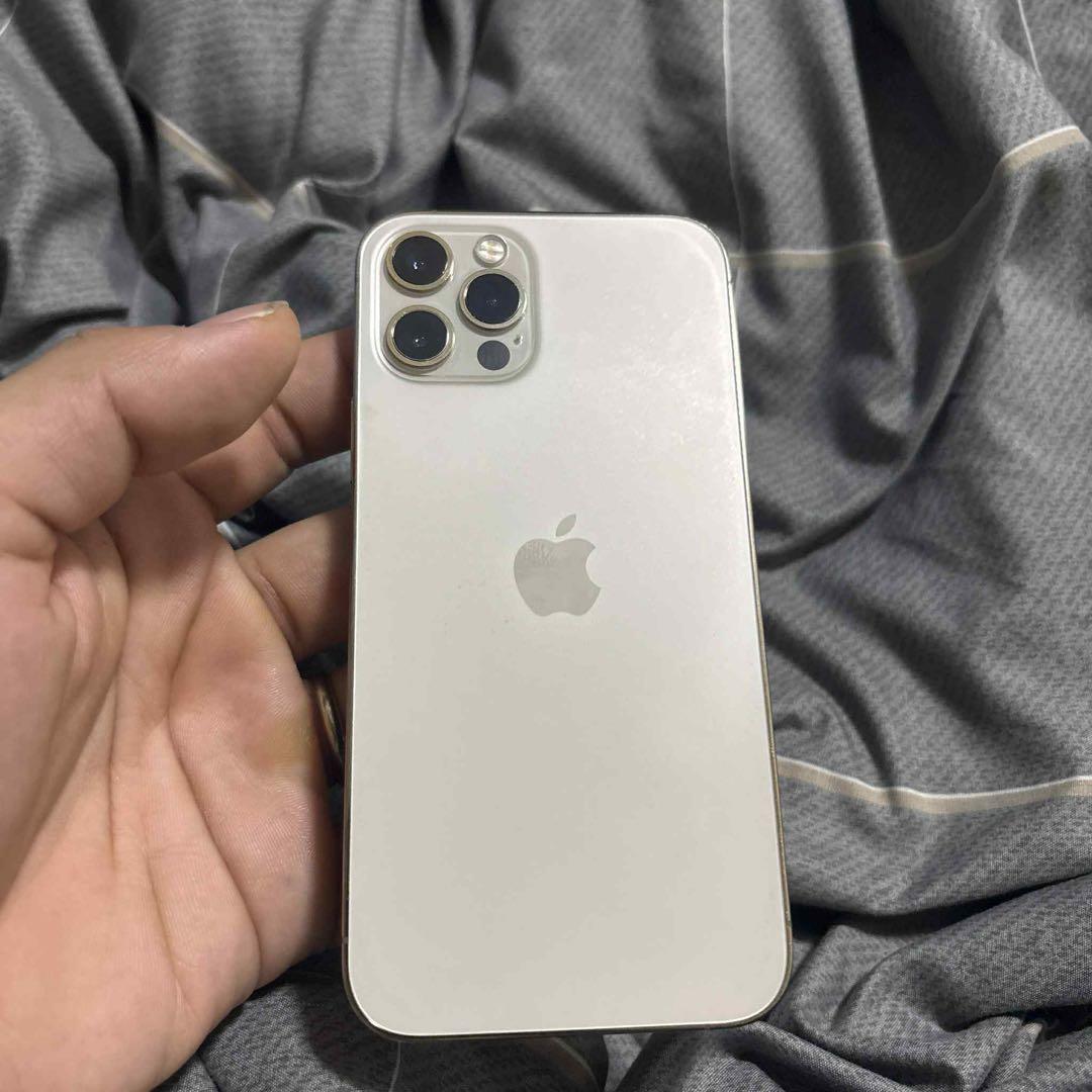 Apple iPhone 12 Pro ゴルド