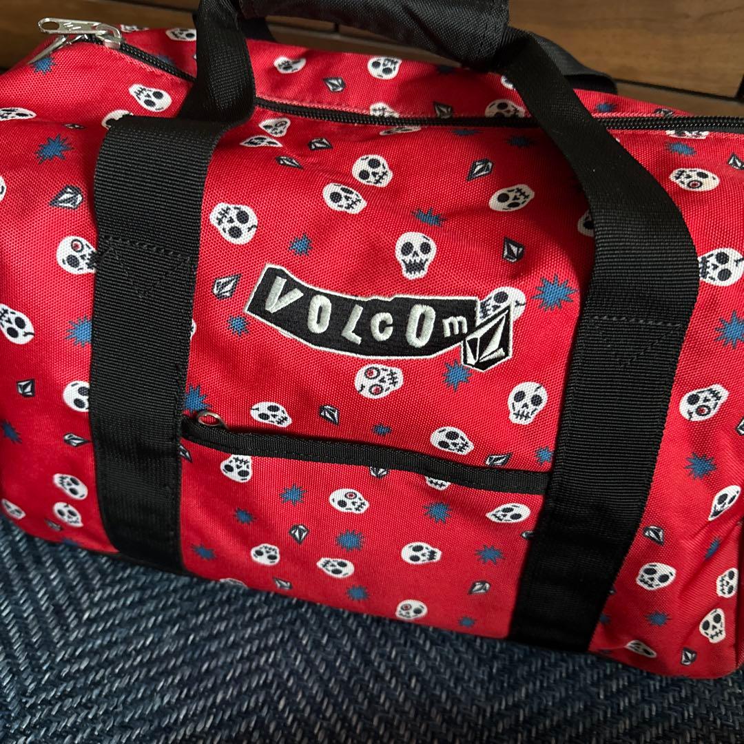 VOLCOM スカル柄 ボストンバッグ
