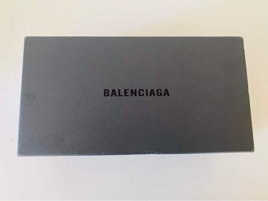 ラッピング・包装 Balenciaga