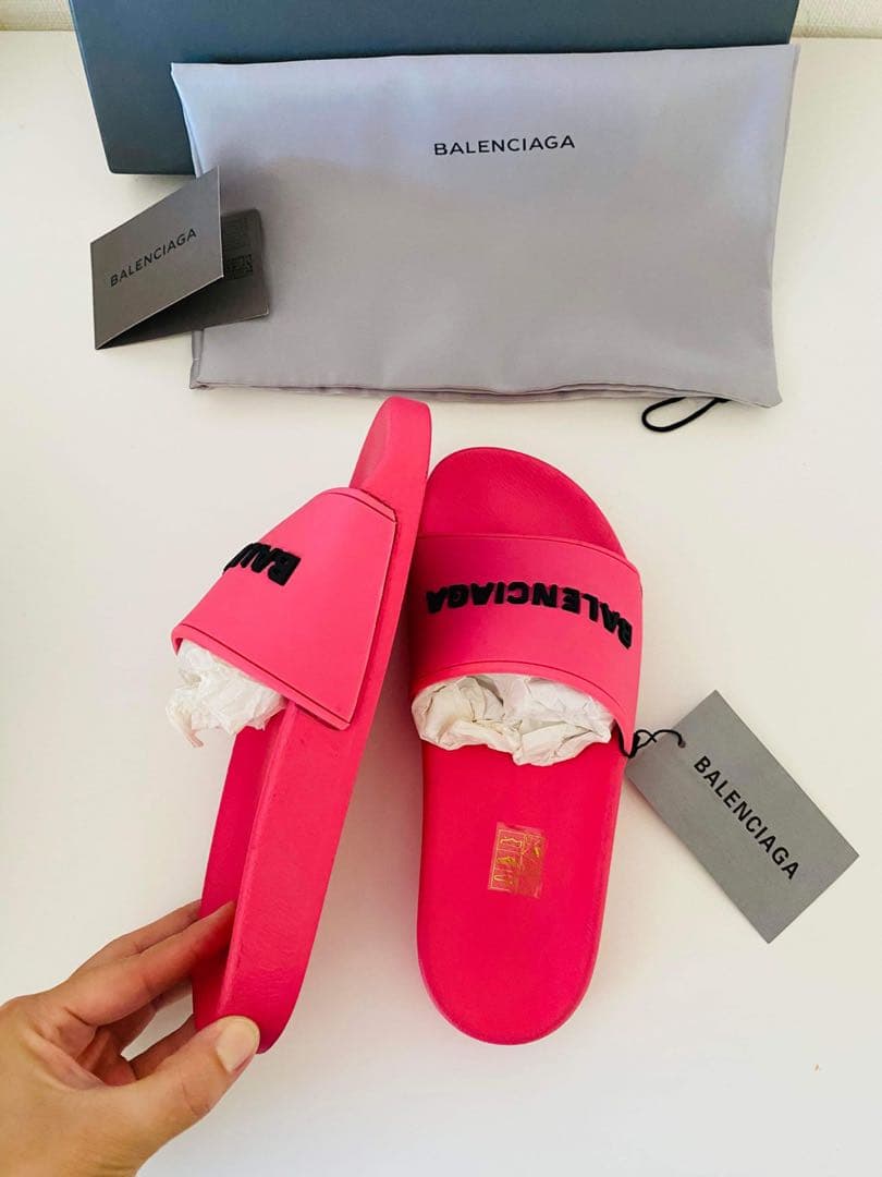 ラッピング・包装 Balenciaga