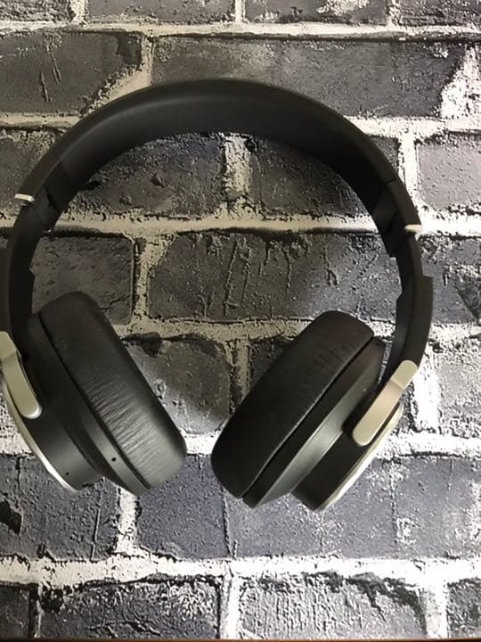 ワイヤレスヘッドフォン