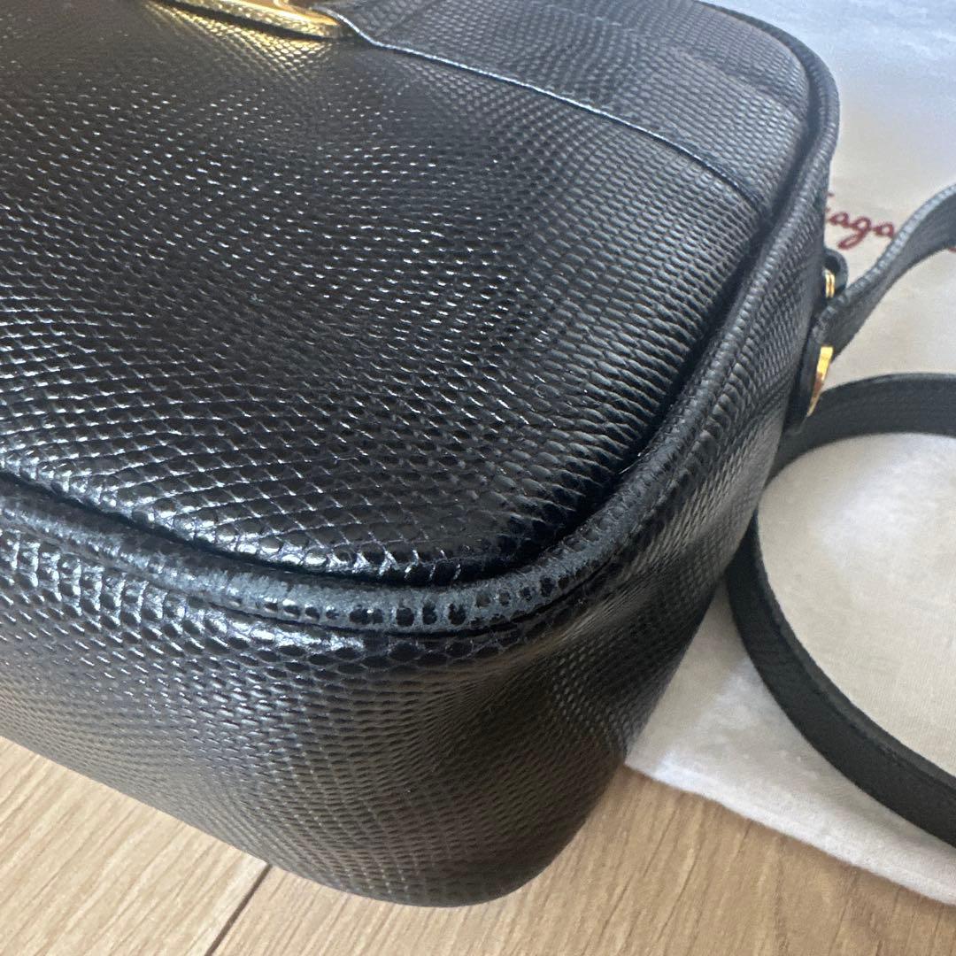 フェラガモ　ショルダー　ポシェット