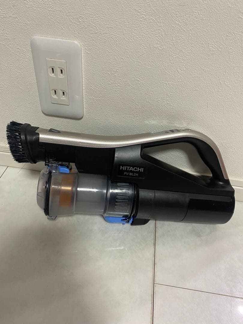 日立 コードレス掃除機2021年製　PV-BL2H