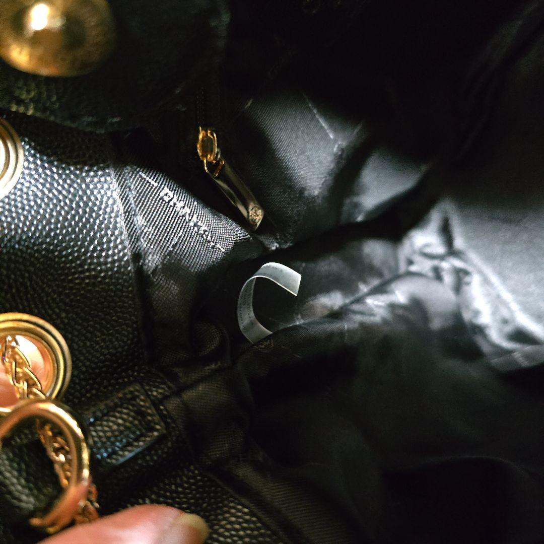 CHANEL ブラック キルティングショルダーバッグ