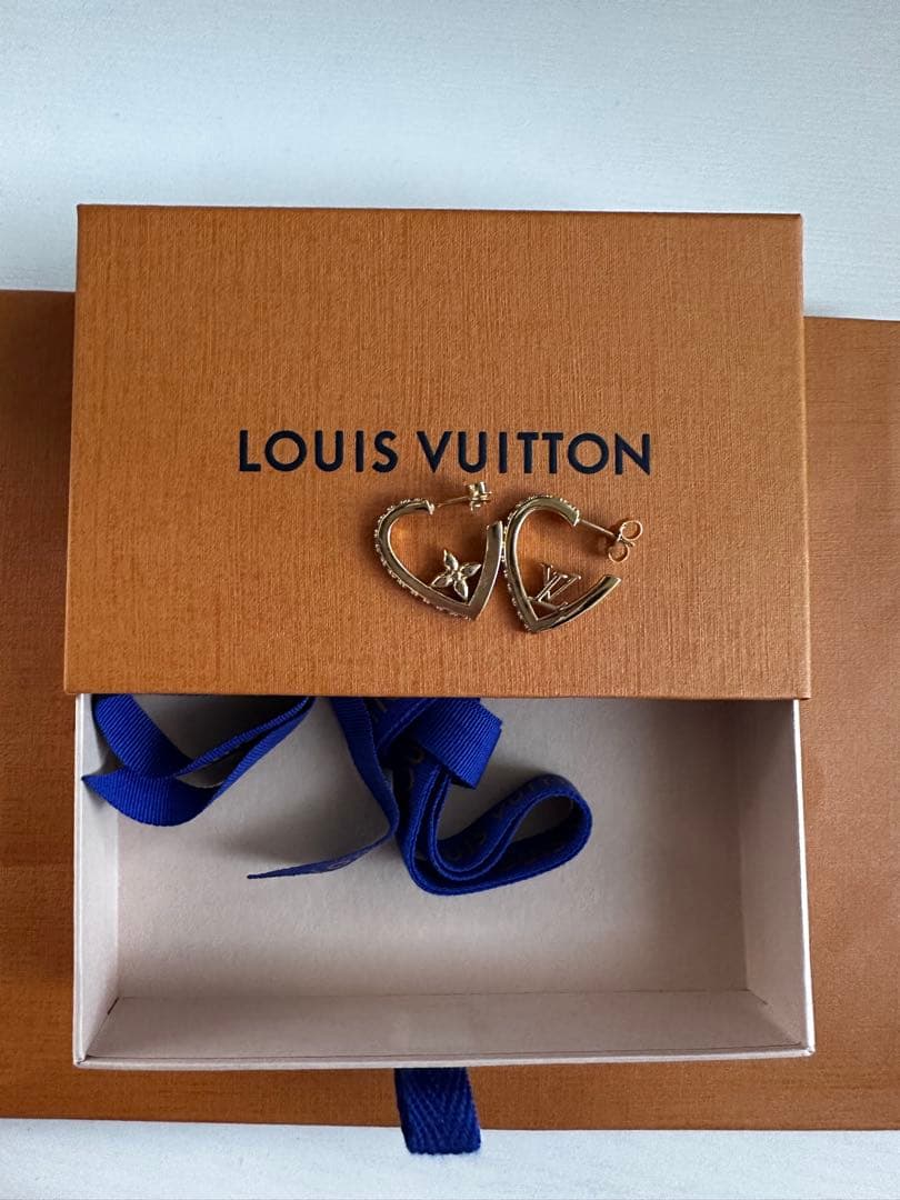 Louis Vuitton ルイヴィトン ピアスマイLVラブ M01616