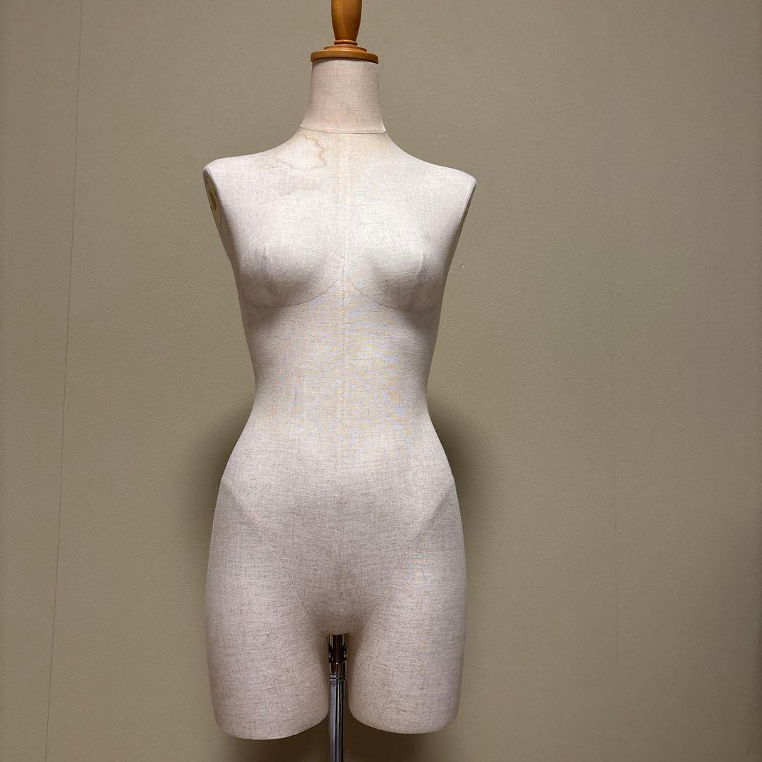 値下げしました。トルソー ReBody レディース 金属の丸型土台　【最終価格】