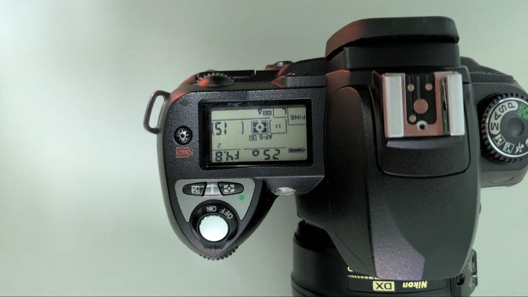 Nikon D70 デジタル一眼レフ　レンズ付き　訳あり品（現状渡し）