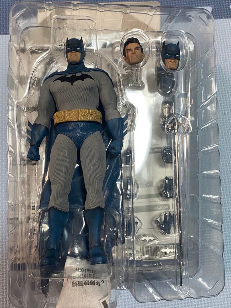 gong バットマン ハッシュ ポップマート