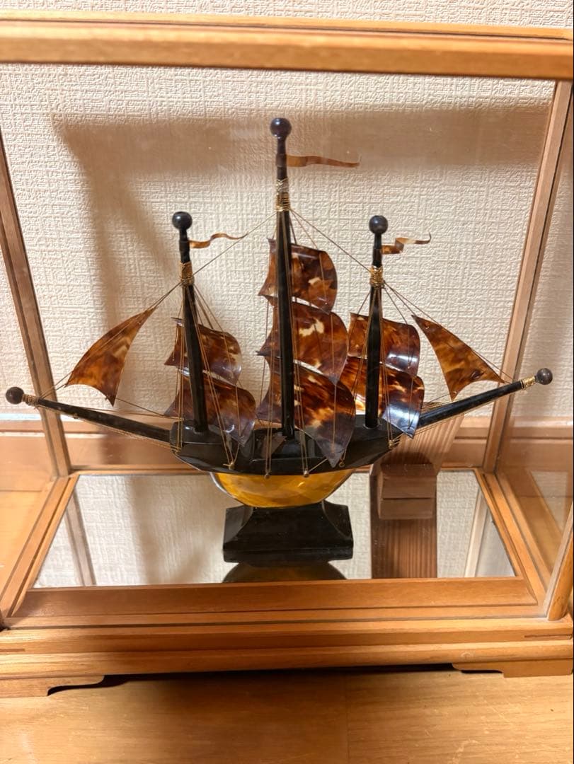 本べっ甲 帆船 オランダ船 ガラスケース入り 工芸品