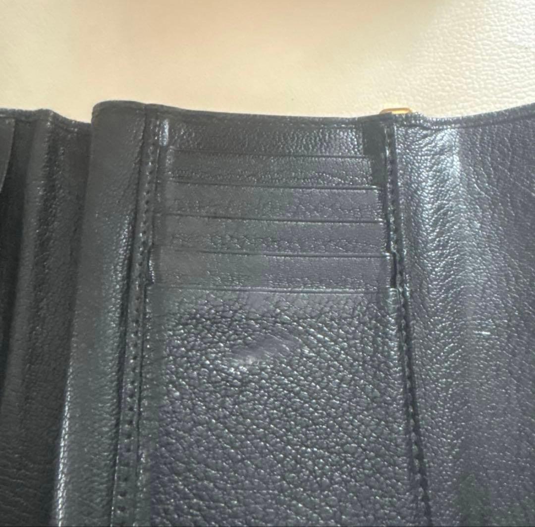 【期間限定お値下げ中‼️】miu miu 黒 三つ折り財布 付属品あり