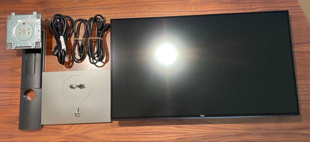 DELLデジタルハイエンド27 4K USB-Cモニター　U2720QM