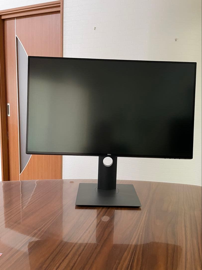 DELLデジタルハイエンド27 4K USB-Cモニター　U2720QM