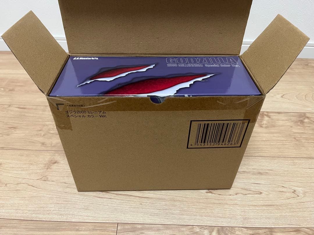 S.H.MonsterArts ゴジラ 2000 ミレニアム スペシャルカラー