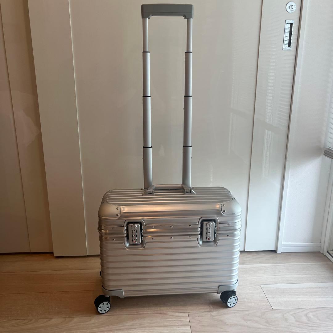 リモワ オリジナルパイロット