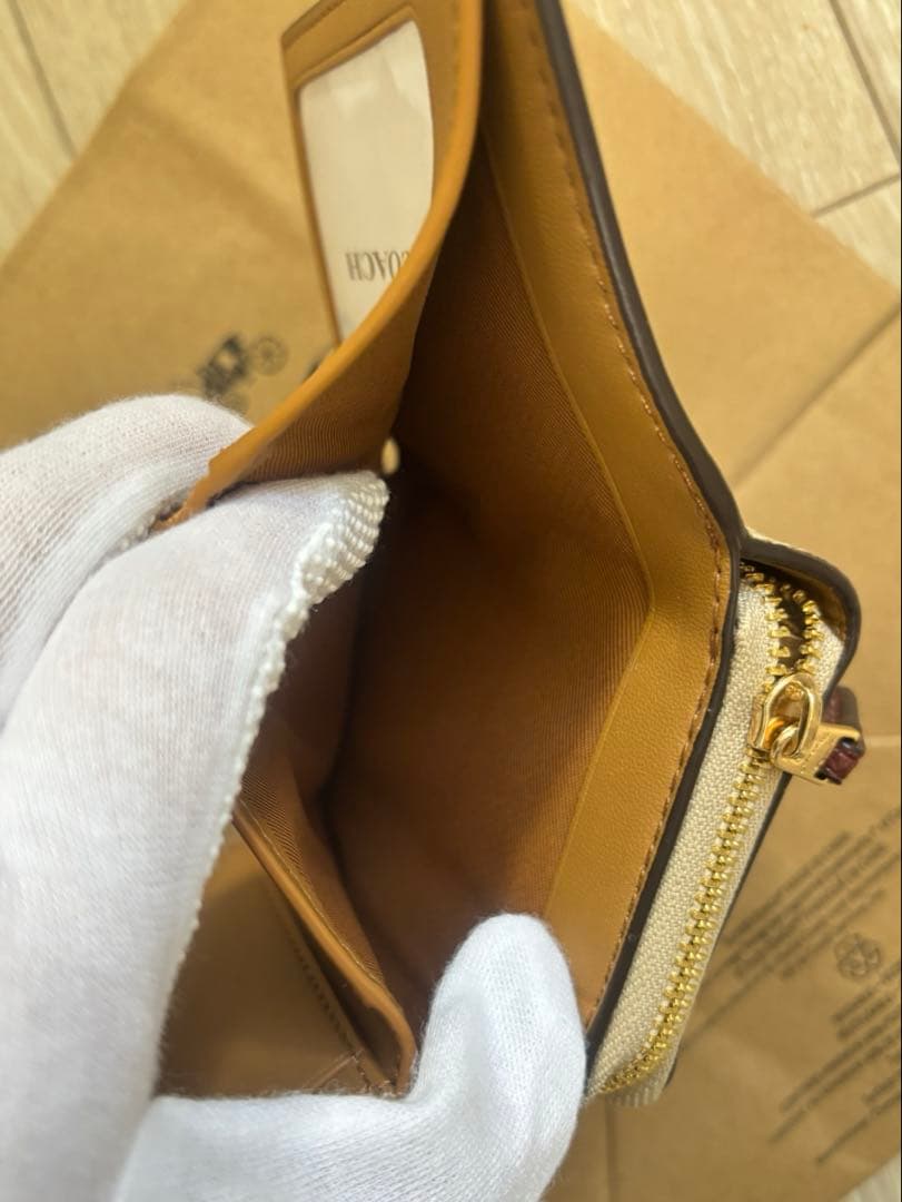 【新品未使用】COACH コーチ 三つ折り財布 ピンク×シグネチャー ベージュ