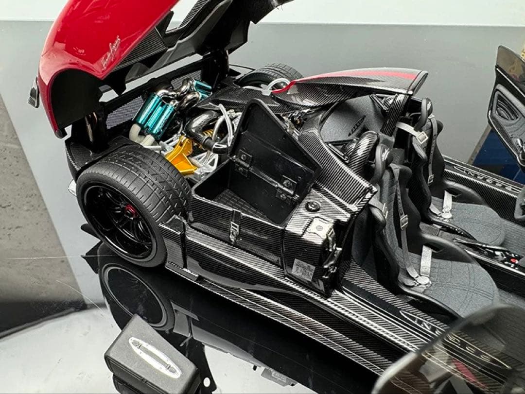 全開閉！Almost Real 1/18 パガーニ ゾンダ ミニカー 当日発送