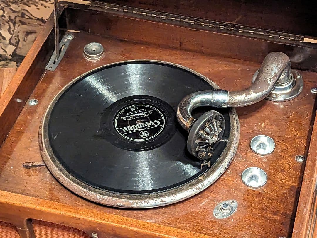 蓄音機　手回し　BOLERO　骨董品　　MADE IN JAPAN　アンティーク