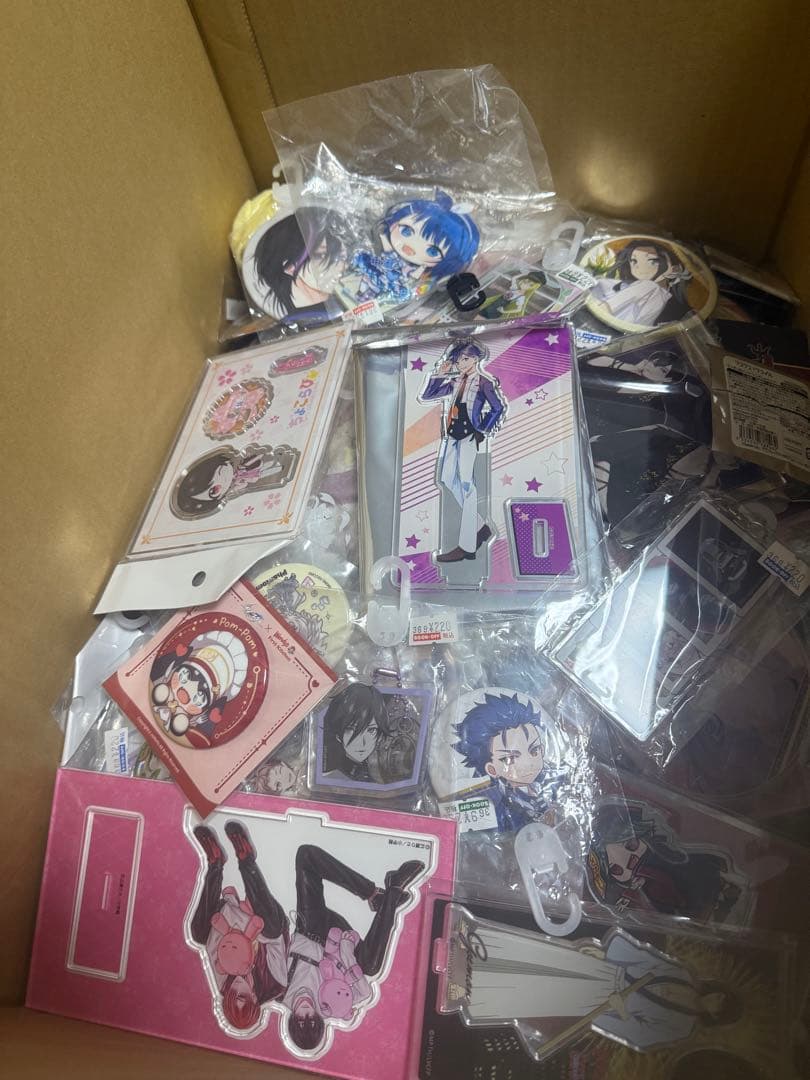 ノンジャンル アニメ キャラクターグッズ 大量 まとめ売り　1300個以上
