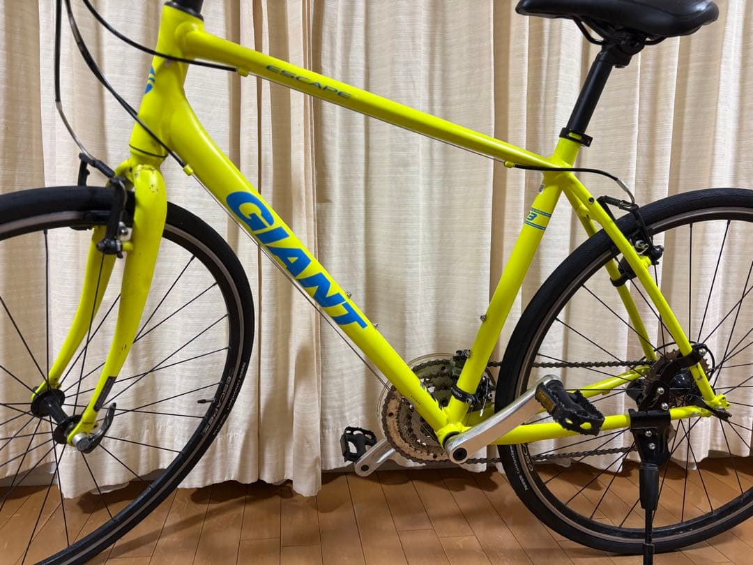 GIANT クロスバイク 直接引渡し限定/横浜及び近隣には無料お届け可能