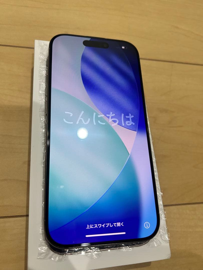 美品　iPhone 16 pro 128GB ナチュラルチタニウム