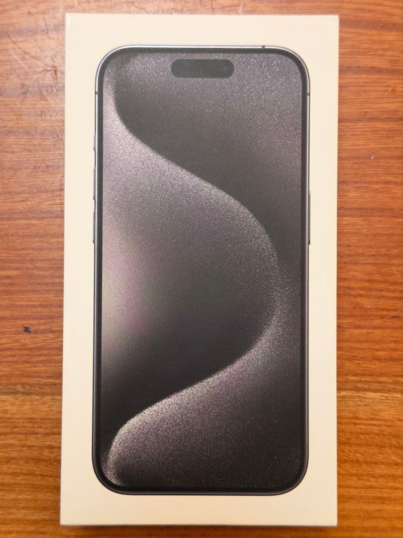 Apple iPhone 15Pro 256GB SIMフリーブラックチタニウム