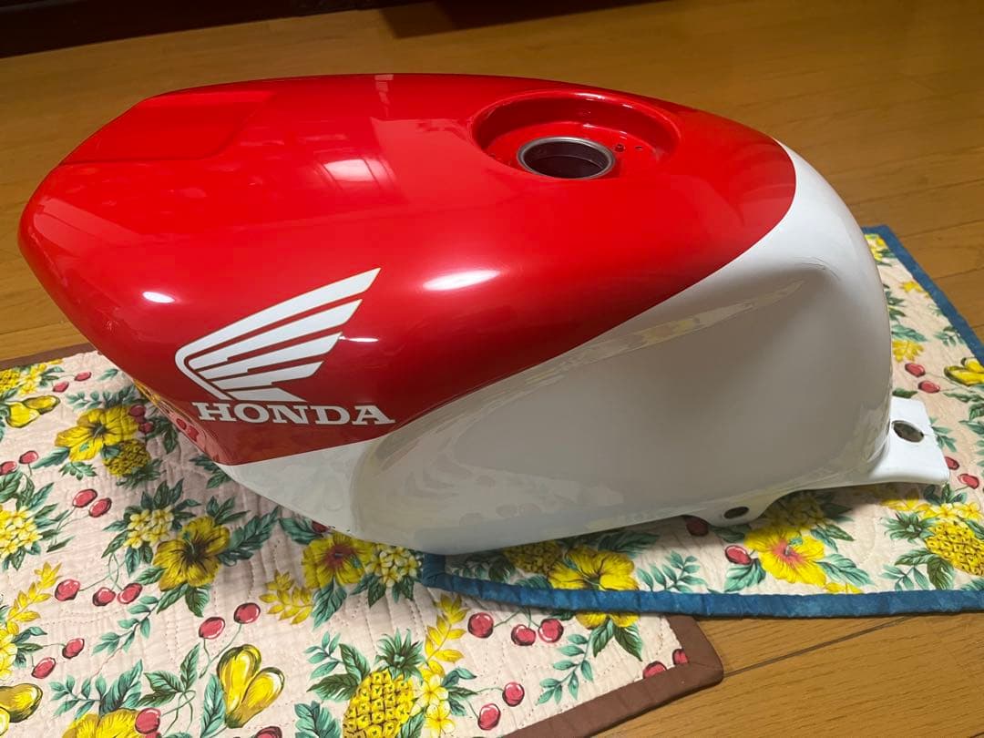 NSR 250R SE 92 ガソリンタンク