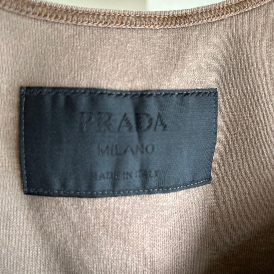 プラダ　Prada タンクトップ　ノースリーブ
