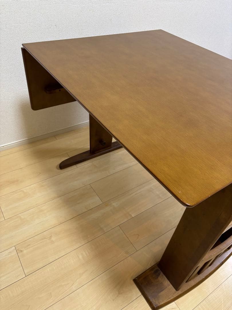 伸縮性 木製ダイニングテーブル