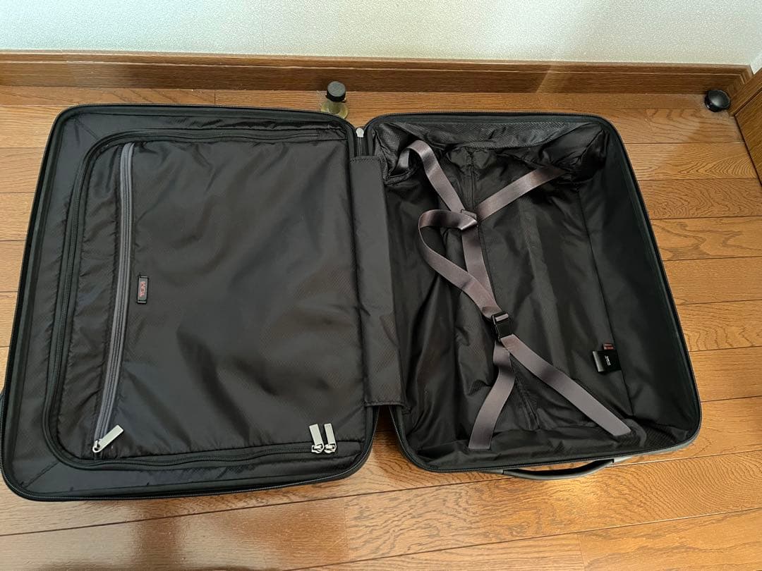 TUMI V3 キャリーケース