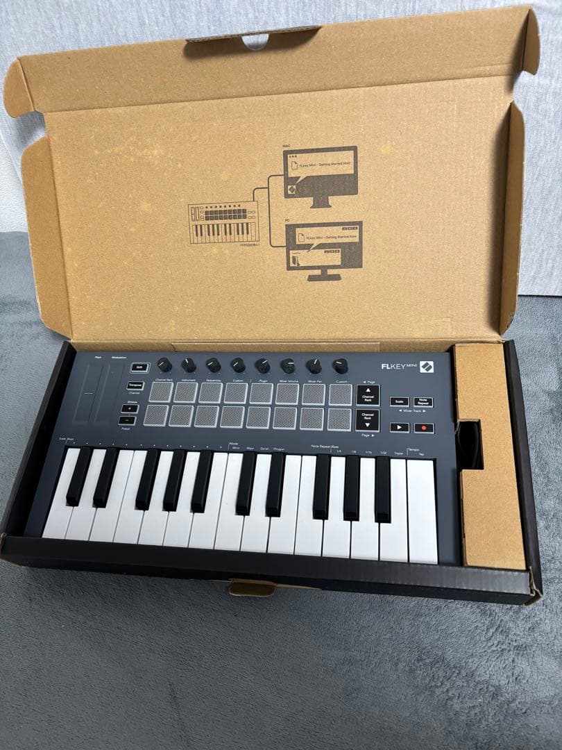 Novation FLKEY Mini MIDIキーボード