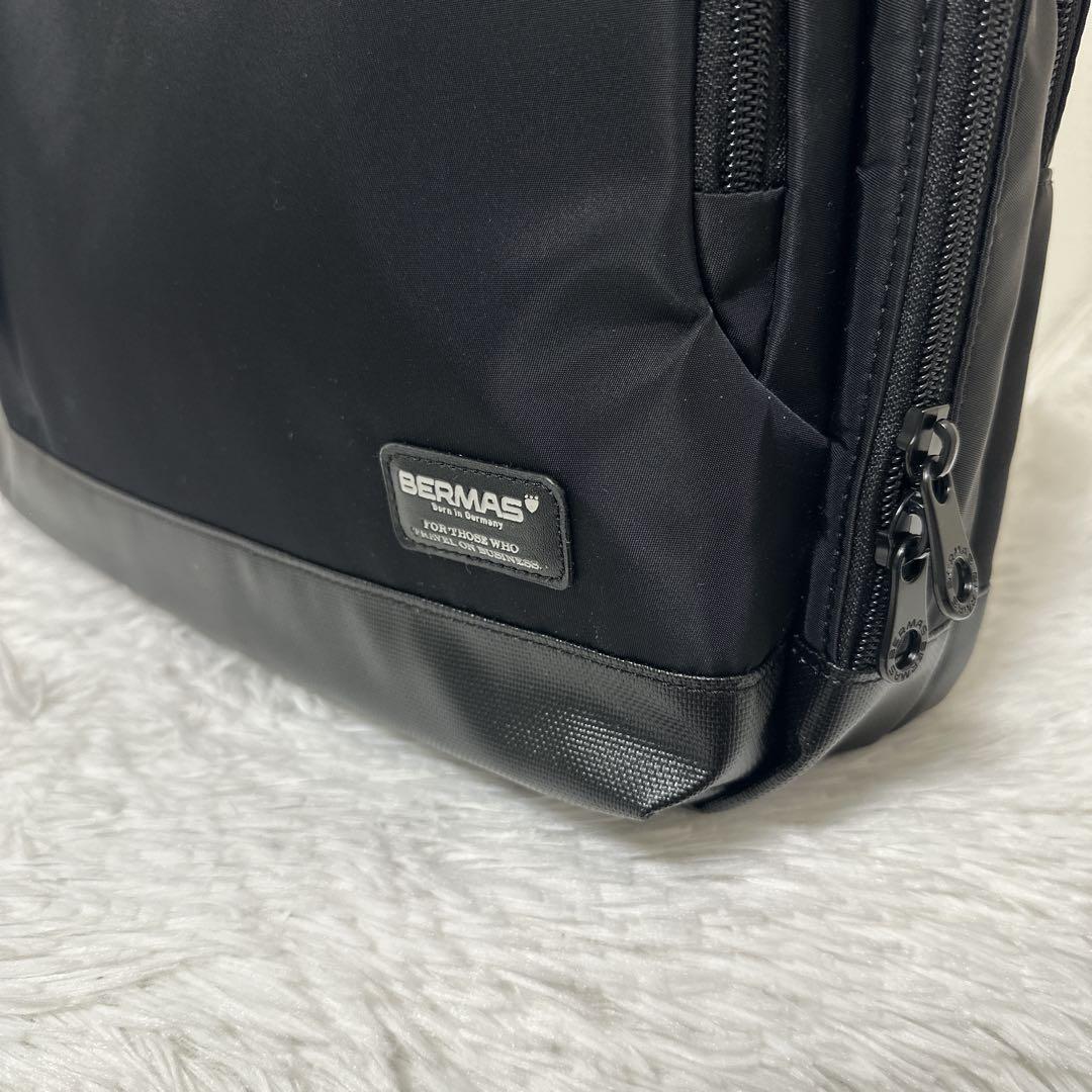 新品未使用　BERMAS バーマス ビジネスバッグ 軽量 撥水 通勤 通学