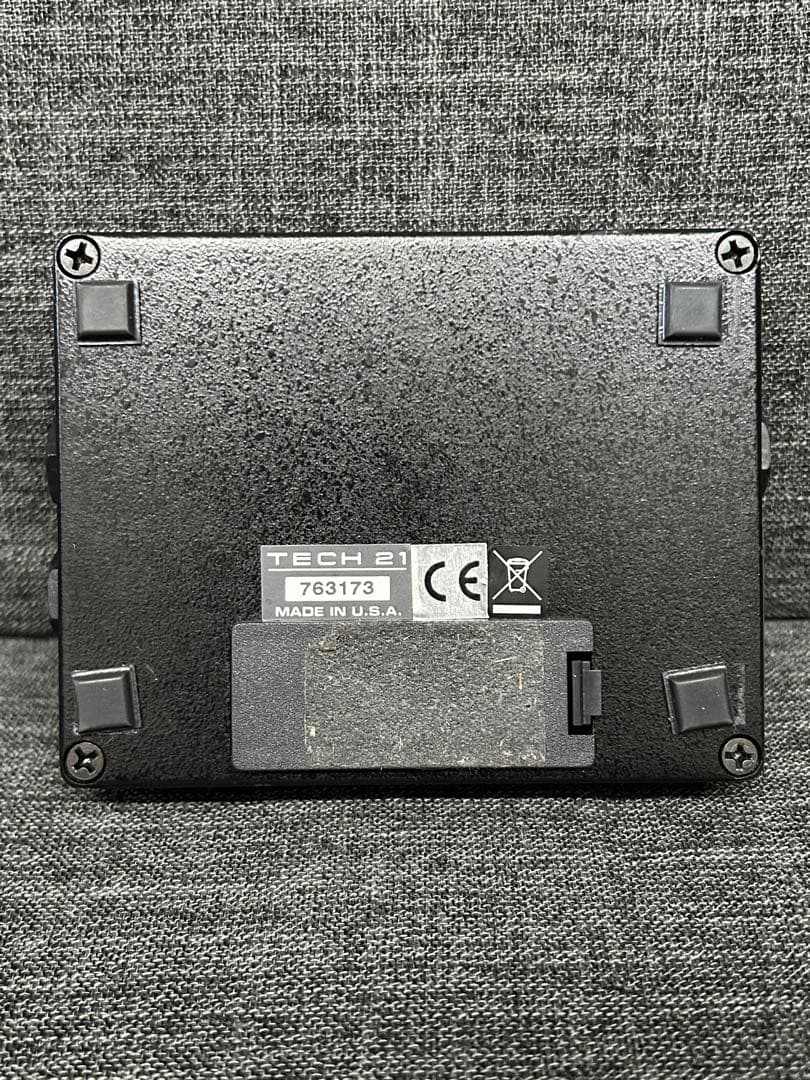 ベース TECH21 SANS AMP BASS D DI