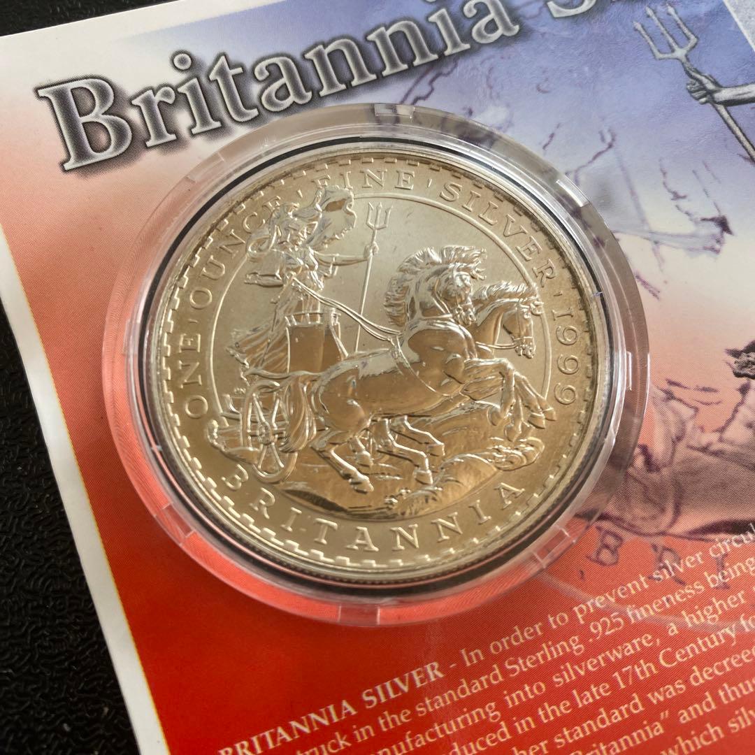 イギリス 銀貨　シルバー　チャリオット　ブリタニア　銀貨 エリザベス女王　英国