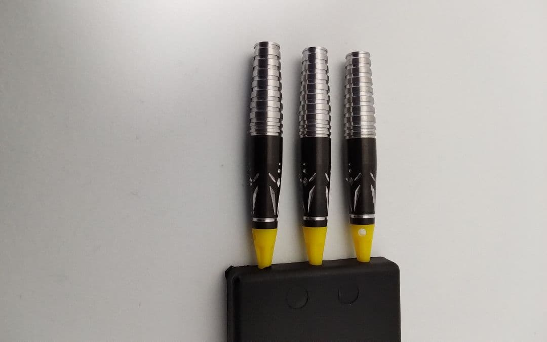 サングリアル!坂口優希恵!極美品!新品同品!付録未開封!ダーツセット