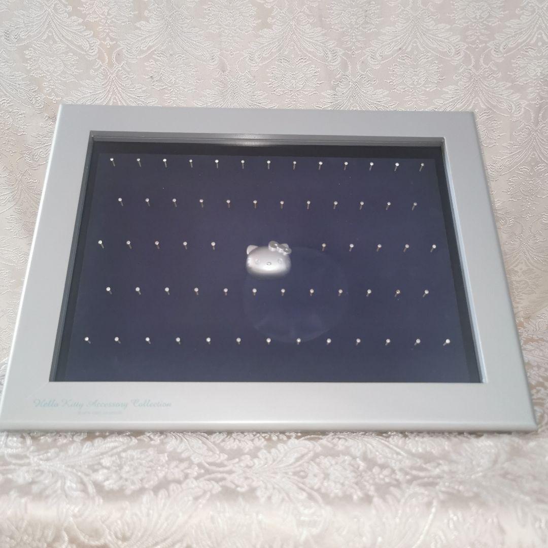 ハローキティ アクセサリー チャーム　コレクション　80個 + フレーム