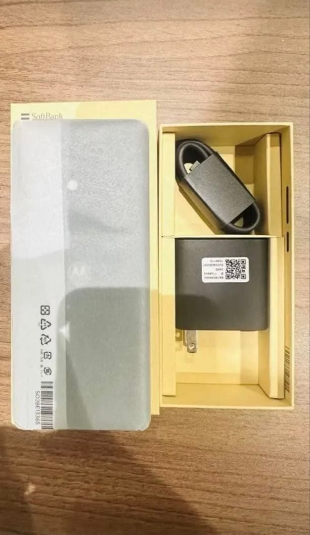 スマートフォン本体 motorola edge 50s pro 8GB 256GB