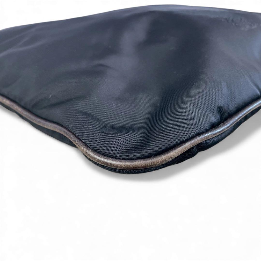 美品　ロエベ　ショルダーバッグ アナグラム　レザー×ナイロン　サコッシュ