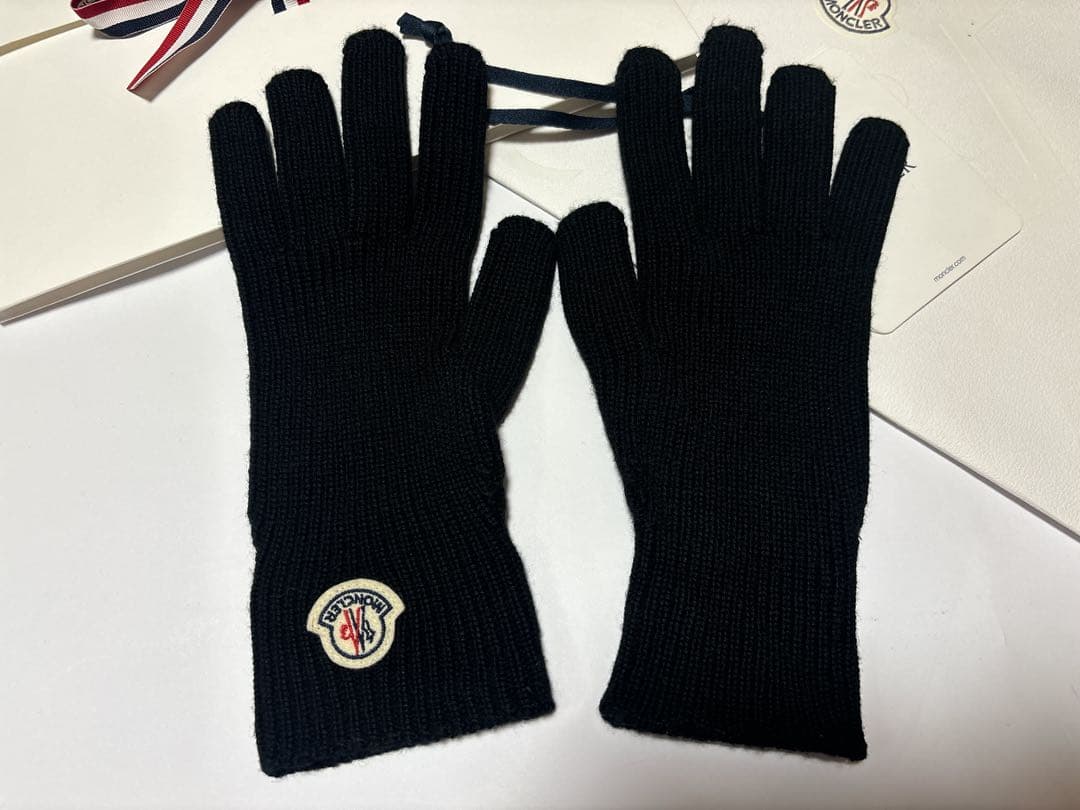 ゆ*様 【正規品/新品未使用】MONCLER ロゴワッペン 手袋/グローブ サイ