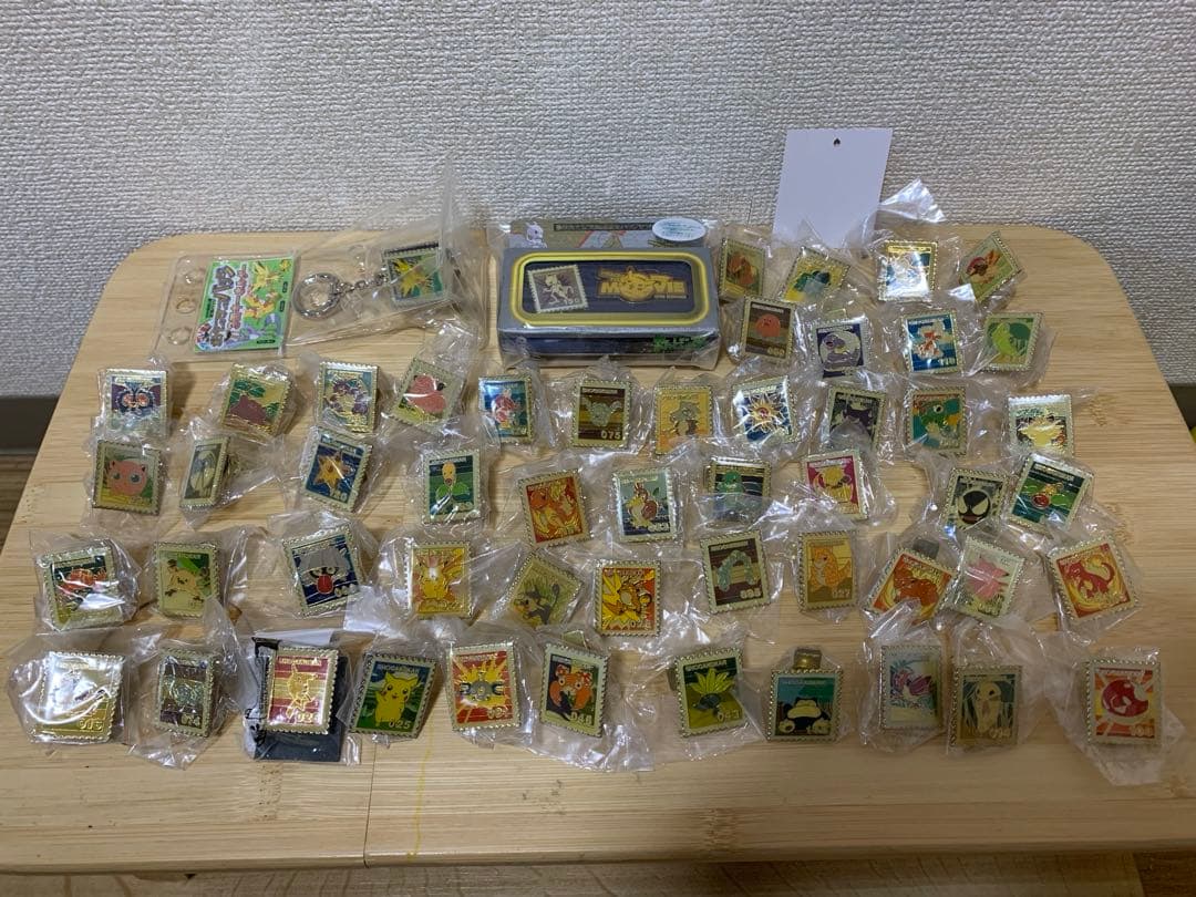 ポケモン　ピカチュウ　スタンプバッジ　ピンバッジ　未開封　全種類　コンプリート