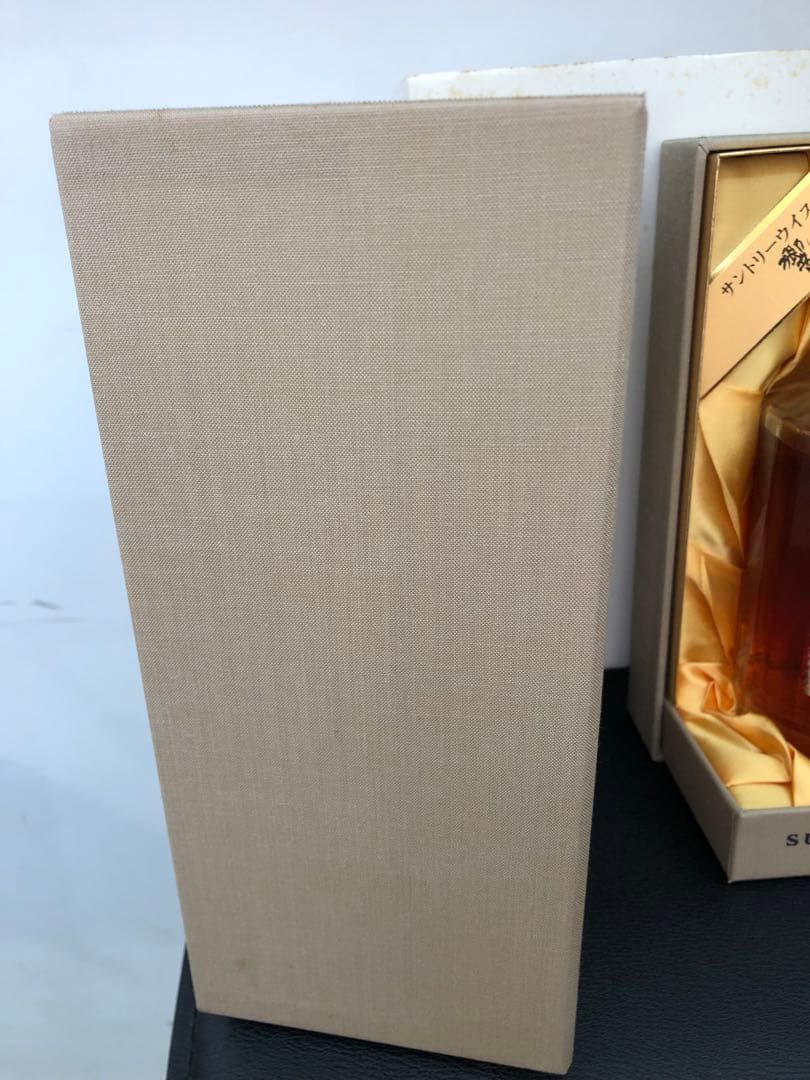 s-110 SUNTORY 響 ゴールドラベル　750ml ギフトボックス入り