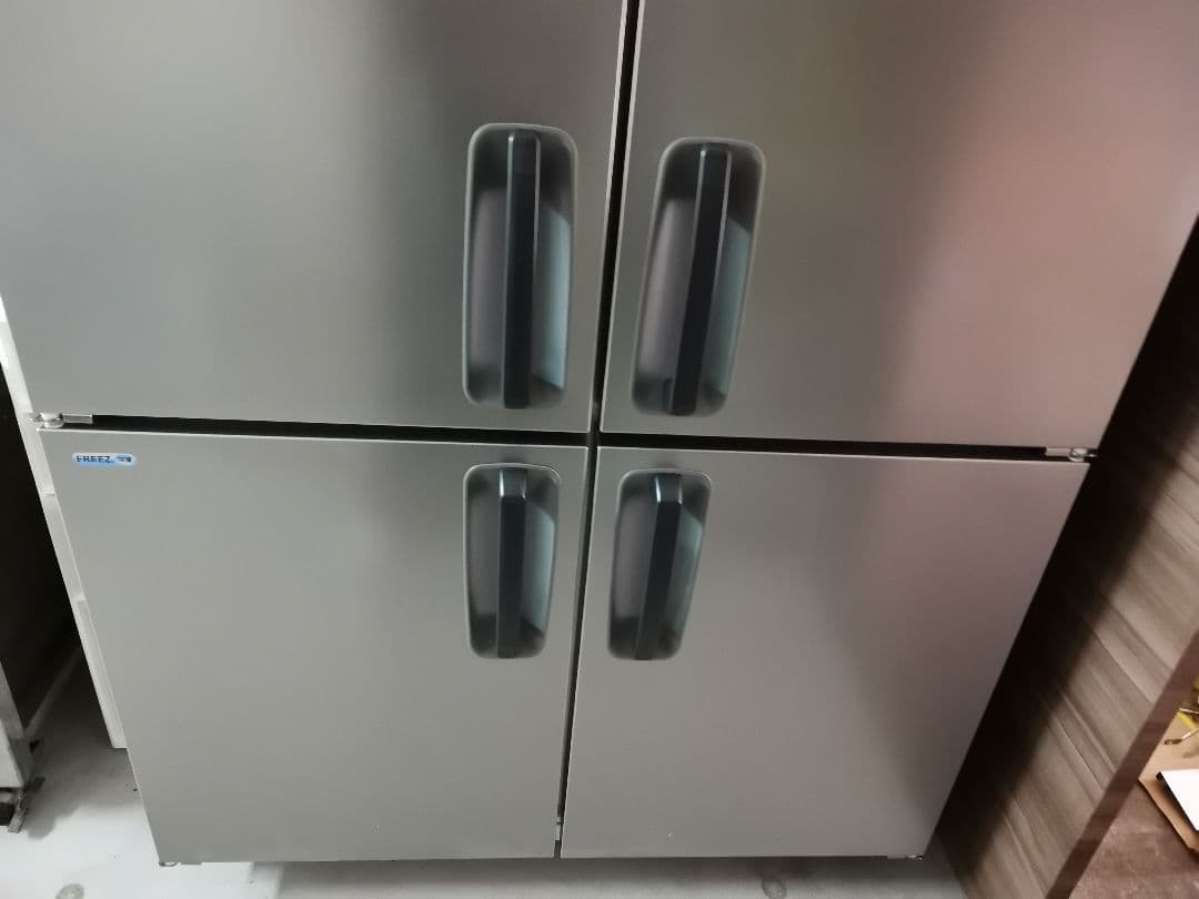 冷蔵庫・冷凍庫 SRR-K1261C2B