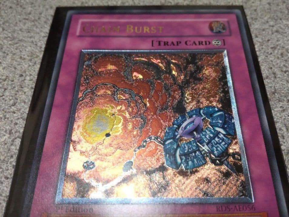 遊戯王 連鎖炸薬 チェーンバースト
アジア版 英語版 レリーフ