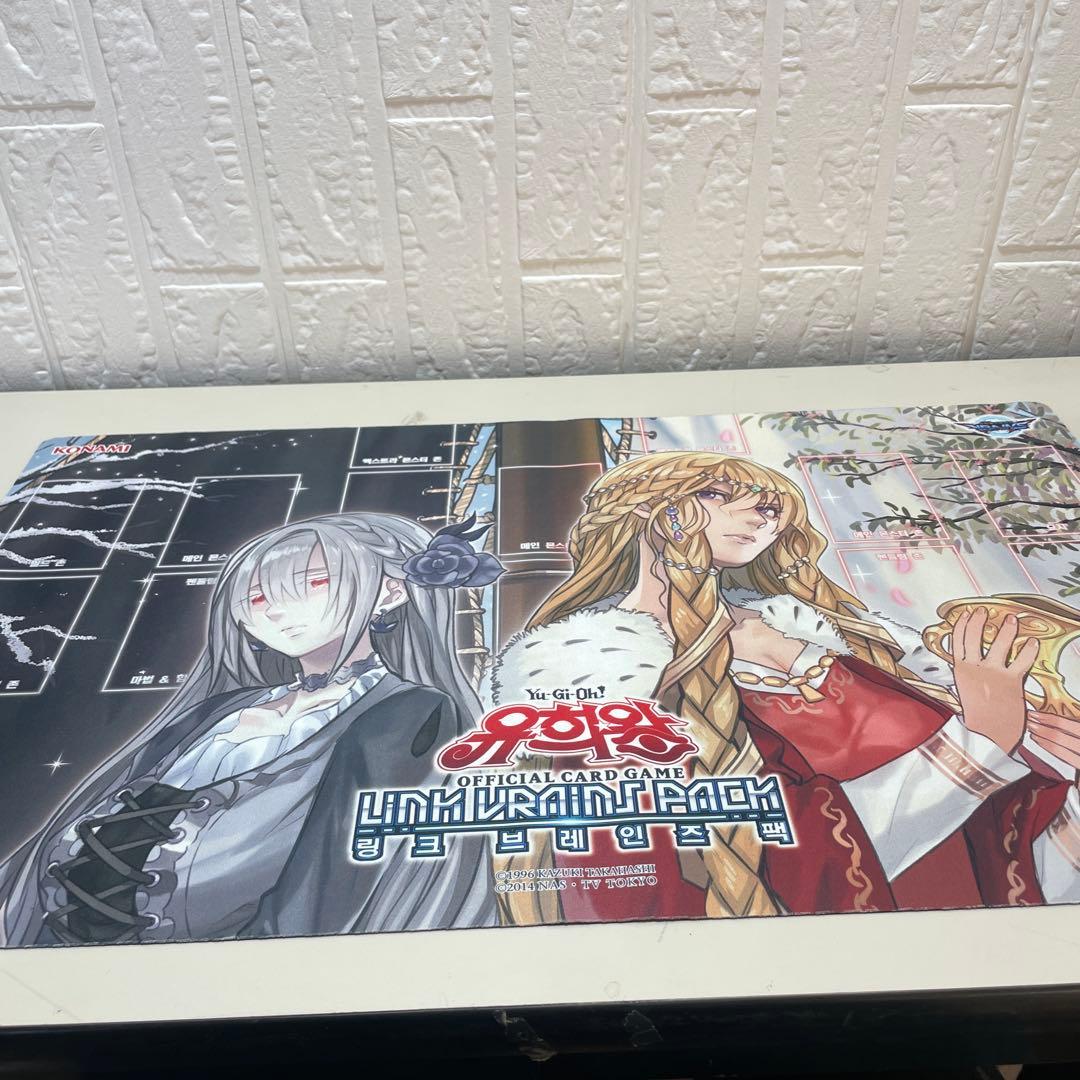 希少 公式 韓国　聖騎士の追想 イゾルデ プレイマット