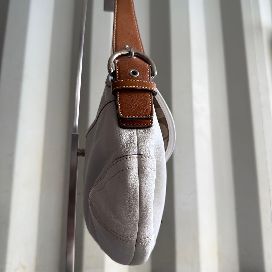 K67希少色✨ コーチ ソーホー ワンショルダー ホーボー シグネチャー