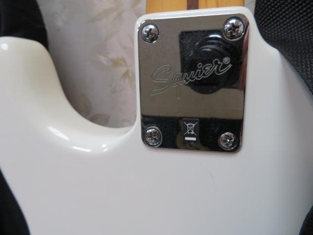 t*n様 16RR1824Squier by Fender BULLETSTRA