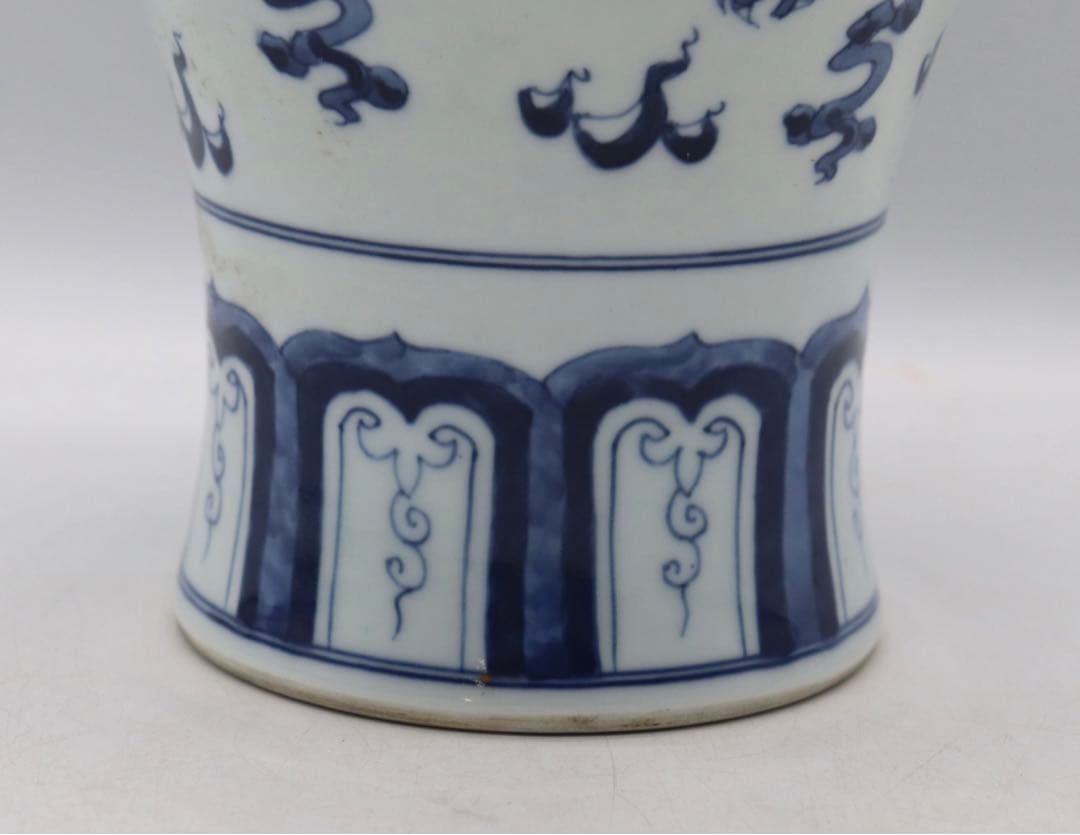 中国　染付　龍紋瓶　送料込み1130