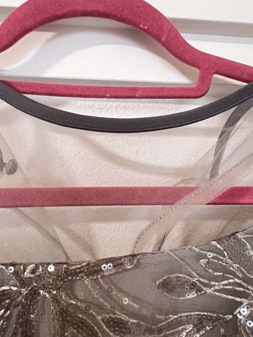 【LEJA】アシンメトリーシアーフラワードレスワンピース美脚効果結婚式 ドレス